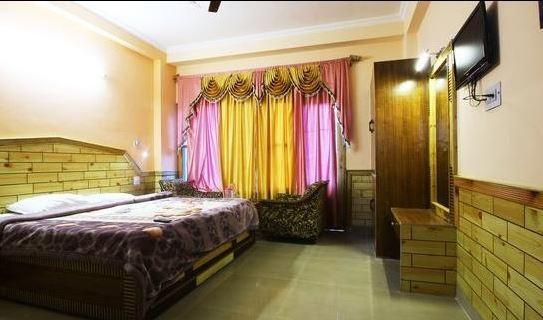 Hotel Nandini Palace Manāli Zewnętrze zdjęcie